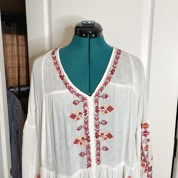 Free People Arianna Embroidered Button V Neck Ruffle Hem Tunic Peasant Blouse - Picture 7 of 14